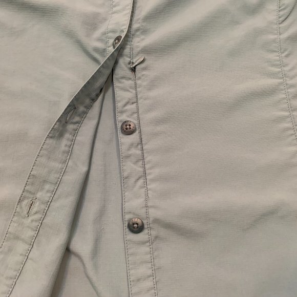 REI Size XS Aqua Buttoned Down Short Sleeve Shirt - Picture 4 of 6